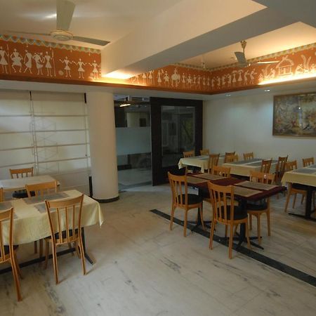 The Komfort Inn Chandīgarh Exterior foto